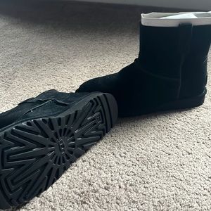 Uggs Women’s classic unlined mini